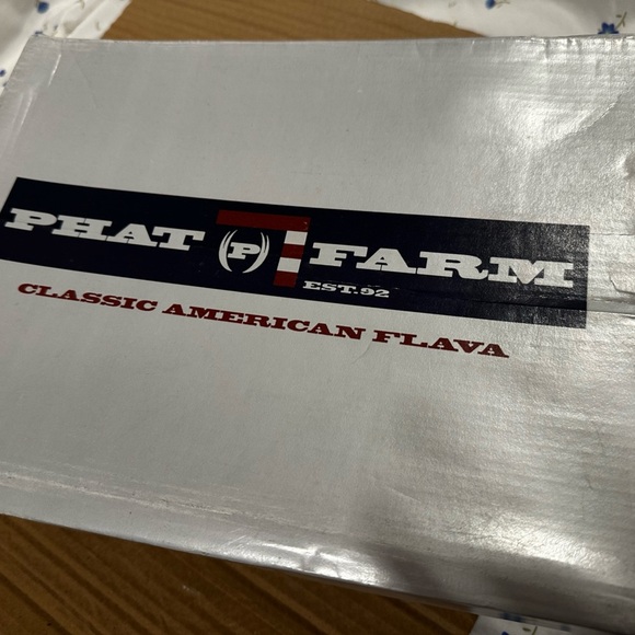 VTG New in the box. White/ Chrome Phat Farm Hampton 04 Sneakers. Women’s Sz: 7.5 - Picture 9 of 9